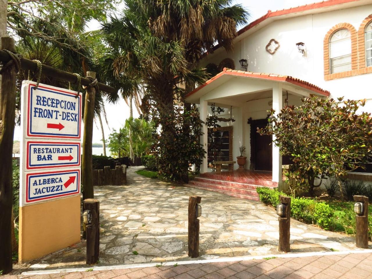 Hotel La Marina Del Rio La Pesca Exterior photo
